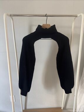 Black Ribbed Cut-Out Sleeves Sweater Shrug